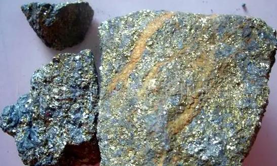 镍矿选矿流程中使用镍矿破碎机、磨粉机推荐 